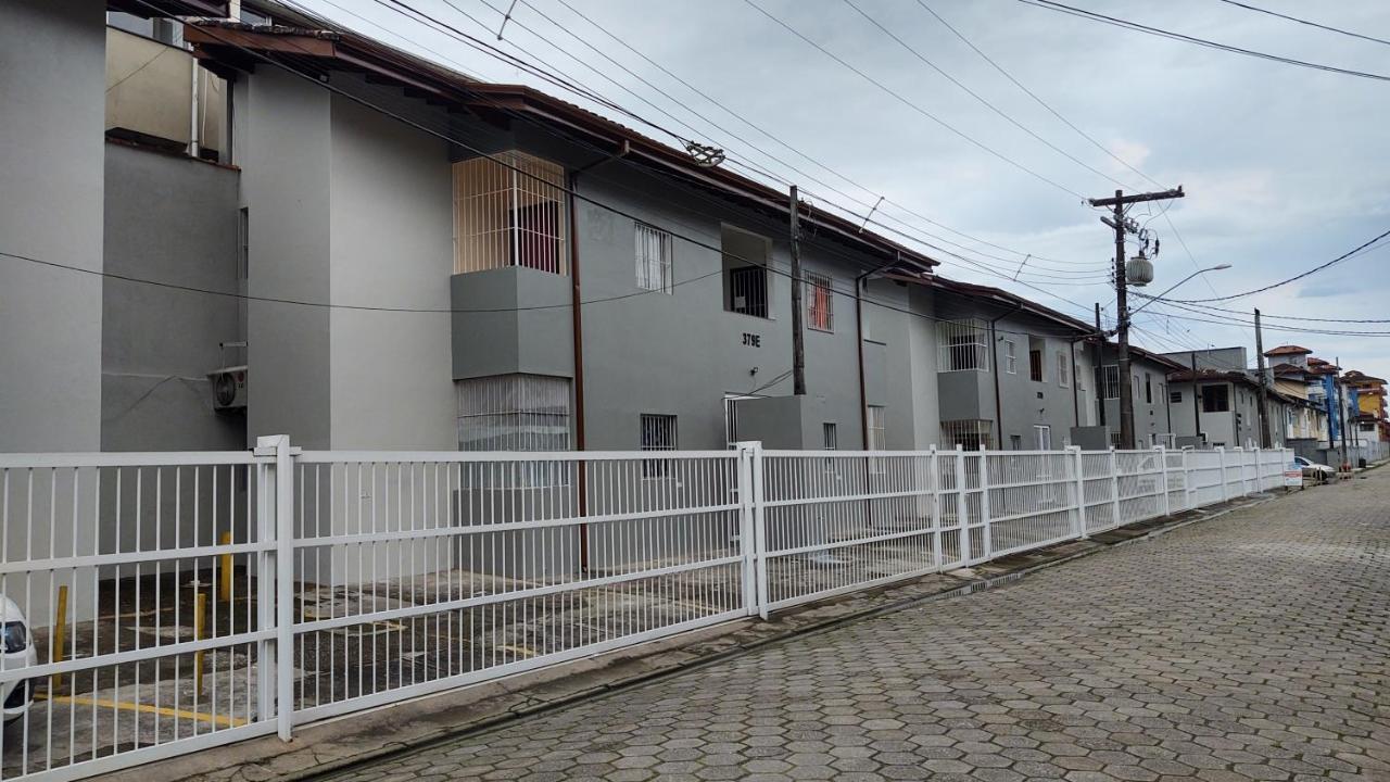 Apartamento Ubatuba - Praia Grande - 250M Da Praia Ngoại thất bức ảnh