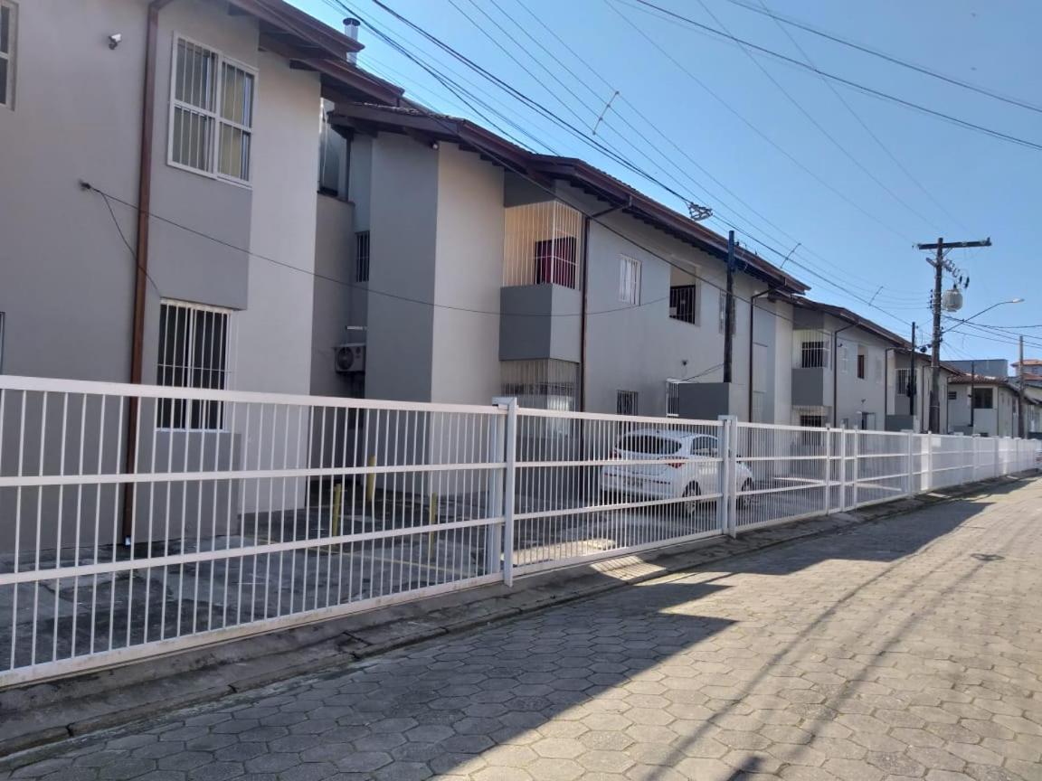 Apartamento Ubatuba - Praia Grande - 250M Da Praia Ngoại thất bức ảnh